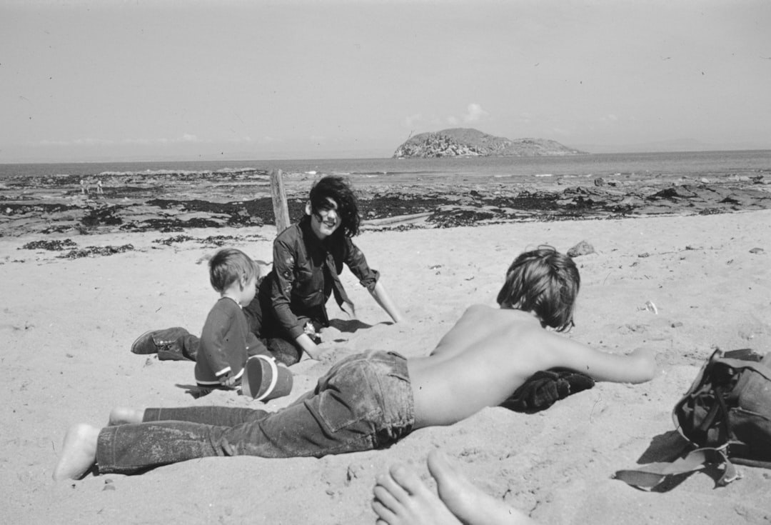 celebrities relaxing on beach