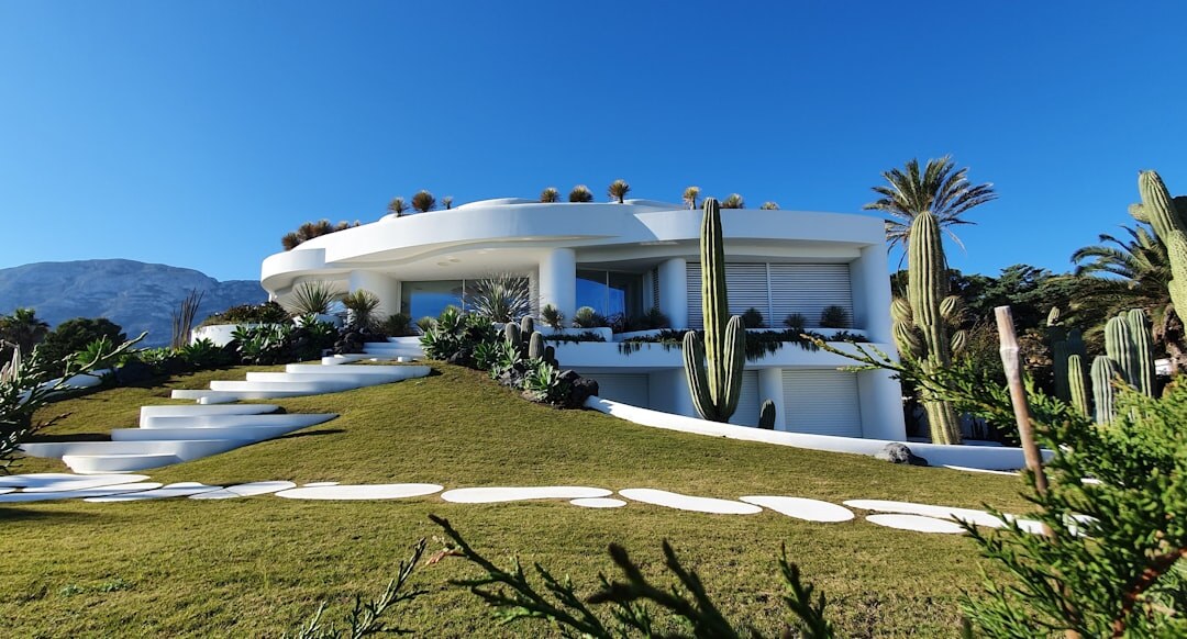 hidden celebrity villa
